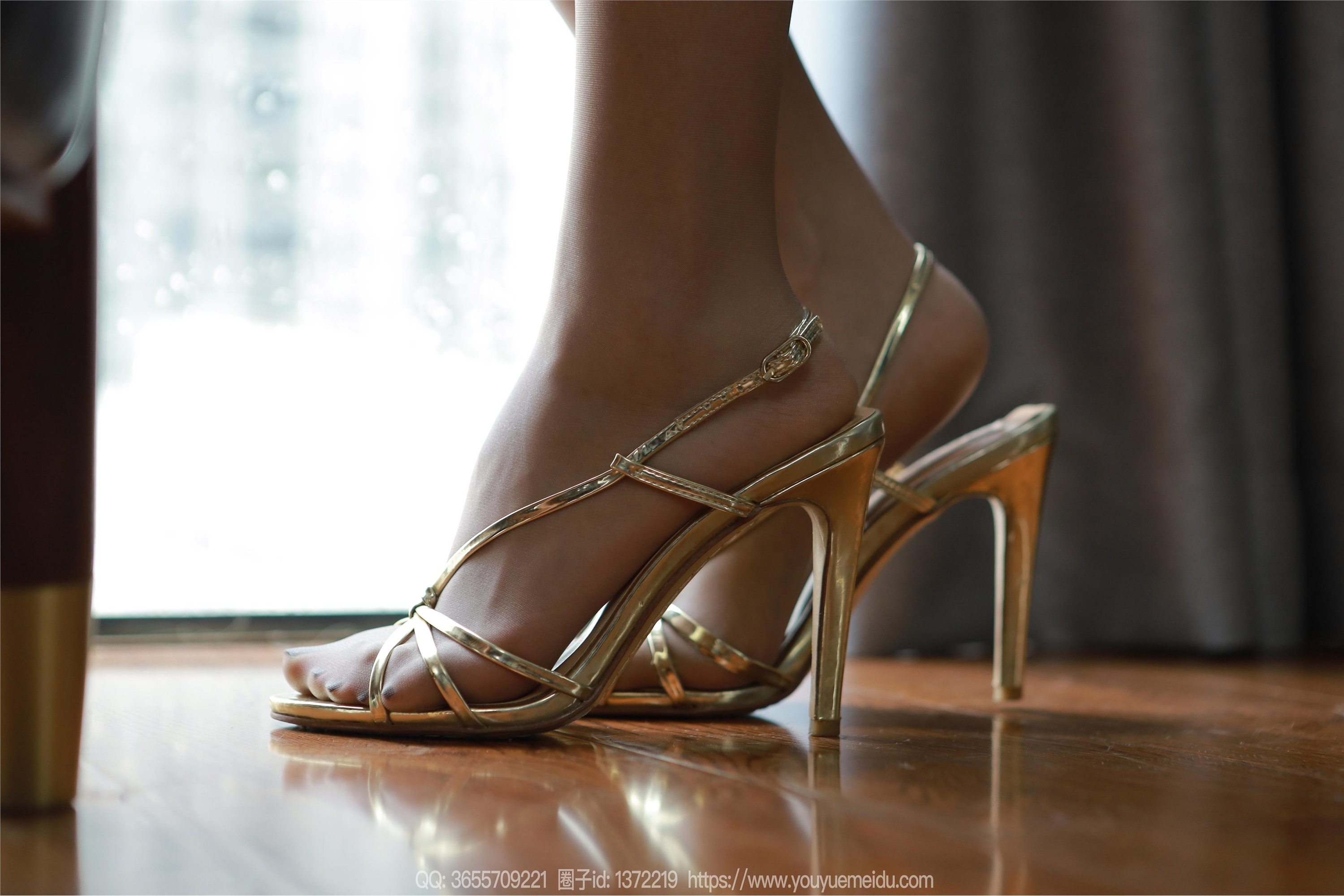 IESS异思趣向  2024.08.19 丝享家 1823 小九《格子包臀裙》